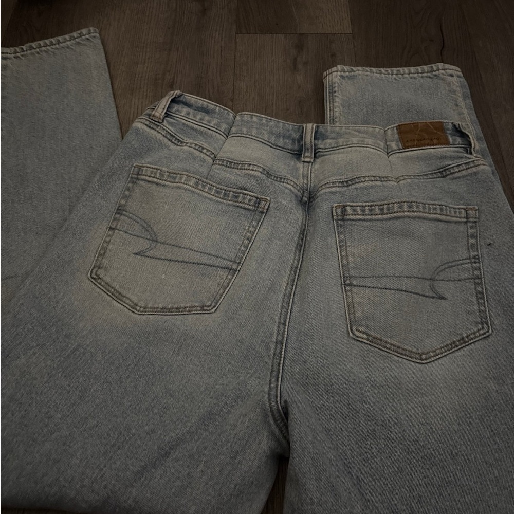 american eagle mom jeans